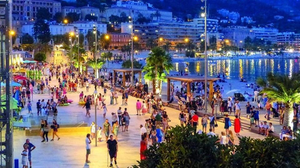Monaco # Menton - 4 Persons - Hypercenter - Private Parking - Full Renovated - Clim - Fast Wifi - Beach And Sun 외부 사진