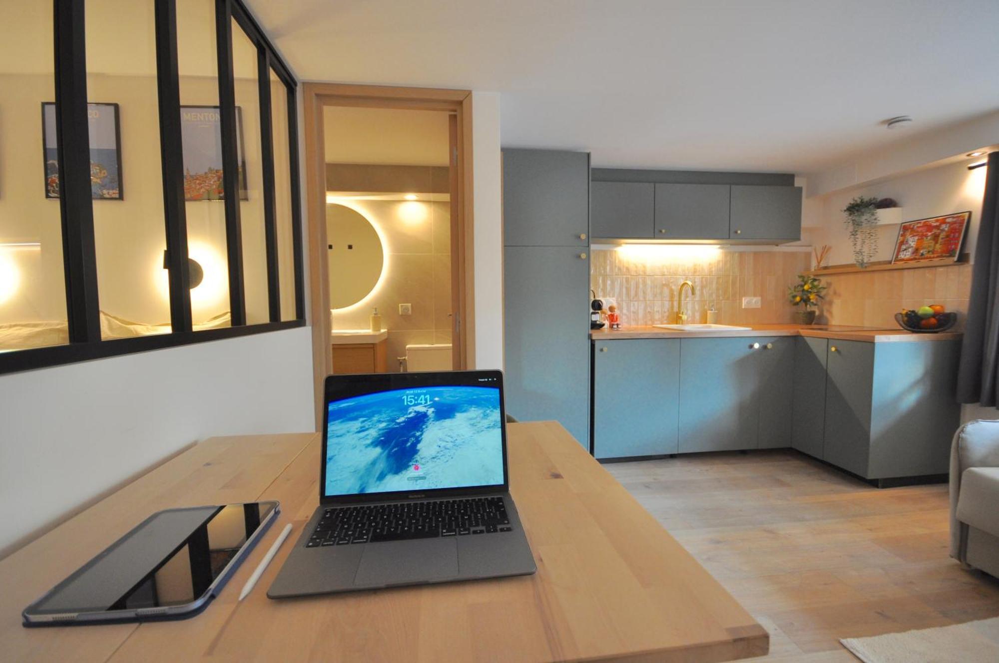Monaco # Menton - 4 Persons - Hypercenter - Private Parking - Full Renovated - Clim - Fast Wifi - Beach And Sun 외부 사진